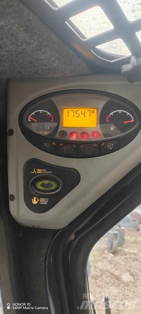 Bobcat S 220 Мини товарачи
