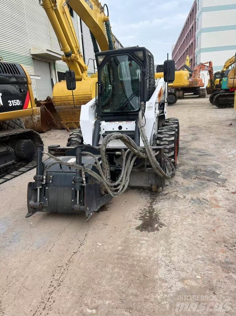 Bobcat S 220 Мини товарачи
