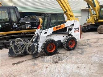Bobcat S 220 Мини товарачи
