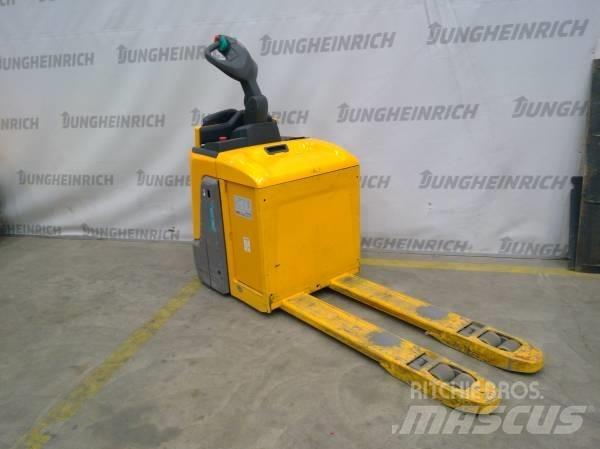 Jungheinrich ERE 120 Транспалетни колички с платформи