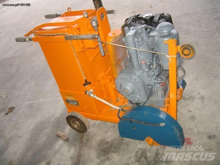 Bomag ΑΣΦΑΛΤΟΚΟΠΤΕΣ Аксесоари за асфалтополагащи машини
