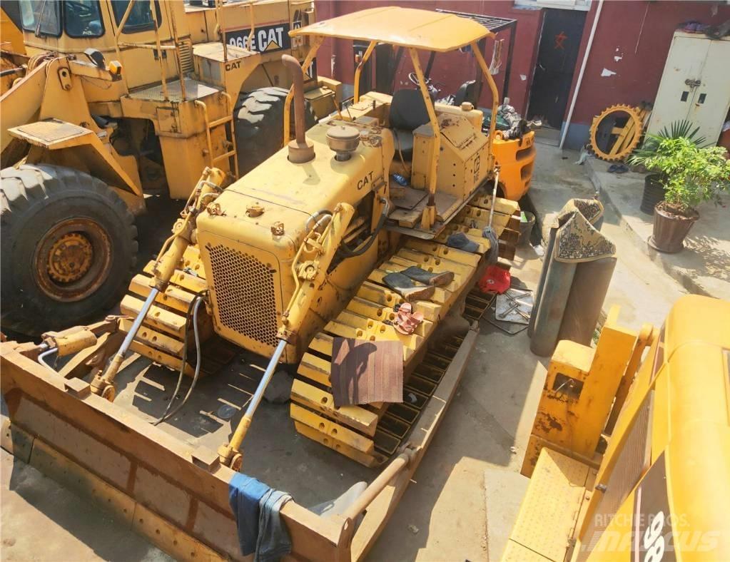 CAT D 4 E Верижни булдозери
