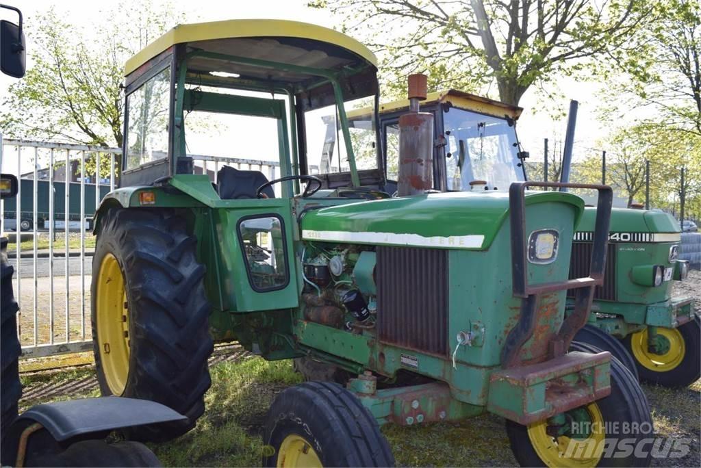 John Deere 2130 Трактори