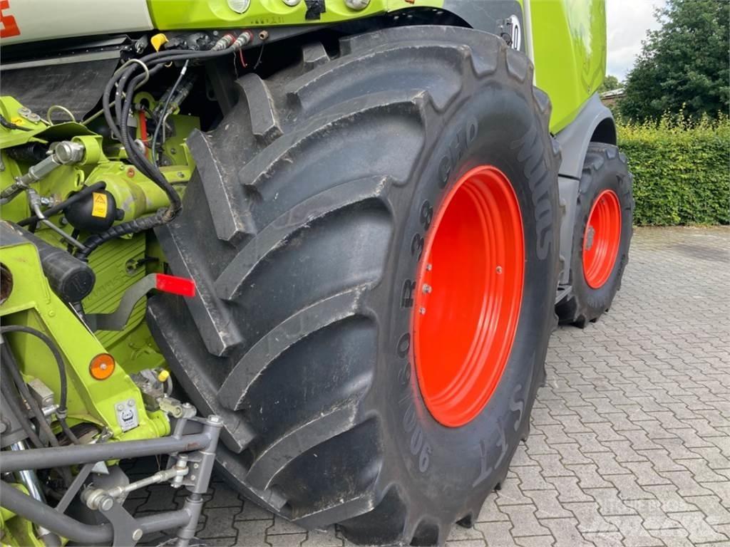 CLAAS Jaguar 960 Фуражни комбайни