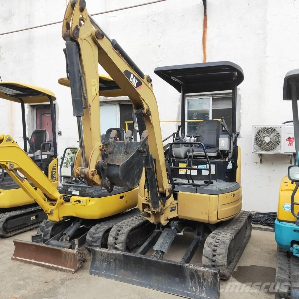 CAT 302CR Мини екскаватори < 7 т