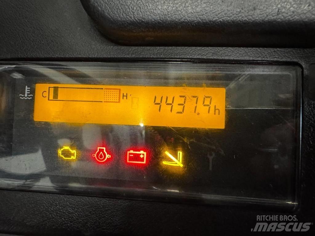 Toyota 10851 - 8FGF30 Камиони с АГУ