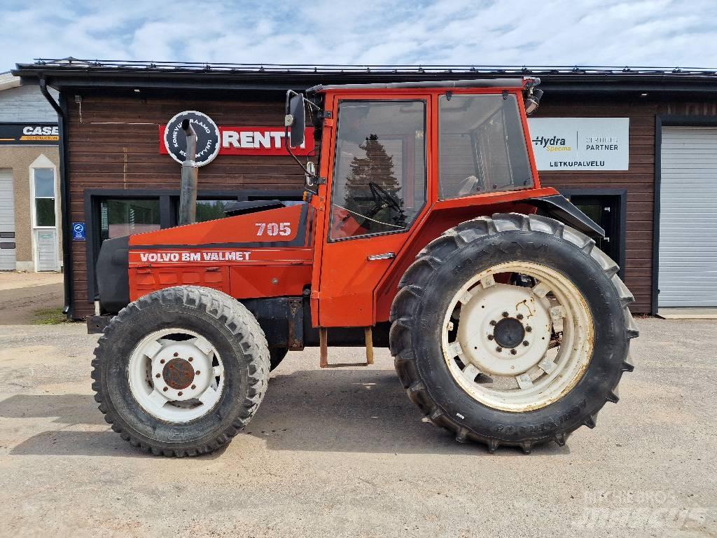 Valmet 705 Трактори
