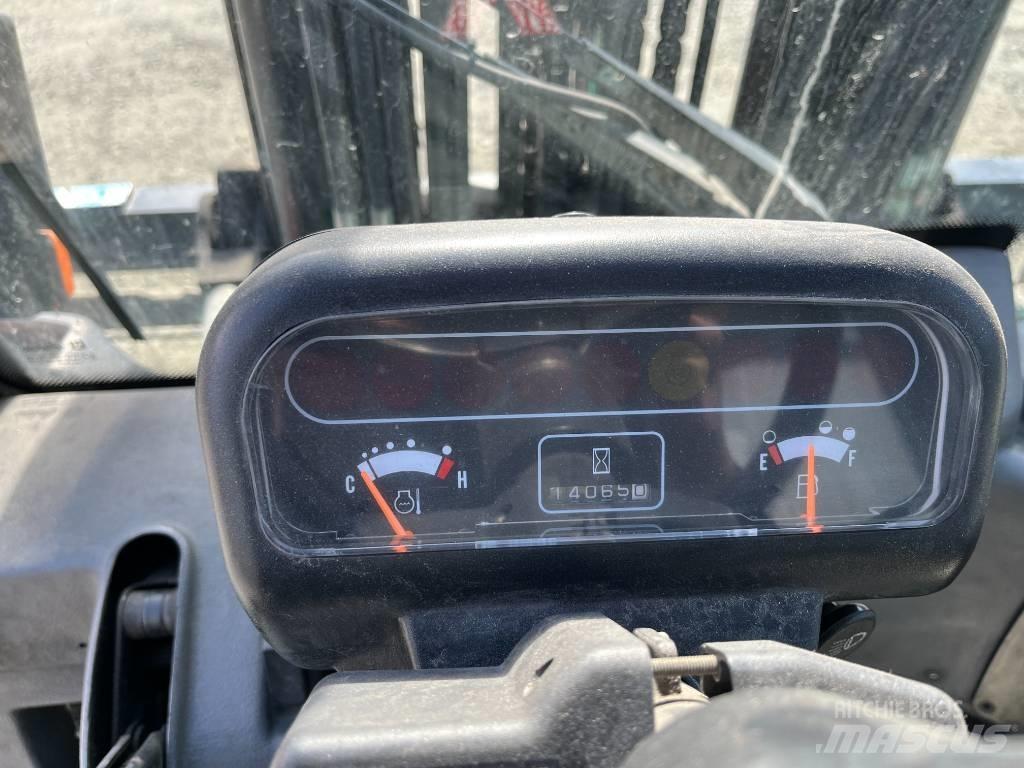 Mitsubishi FD45K2 Дизелови камиони