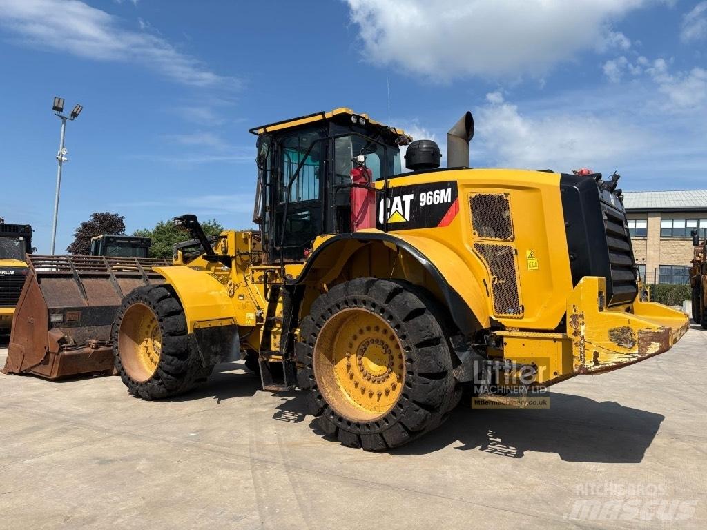 CAT 966 M Колесни товарачи