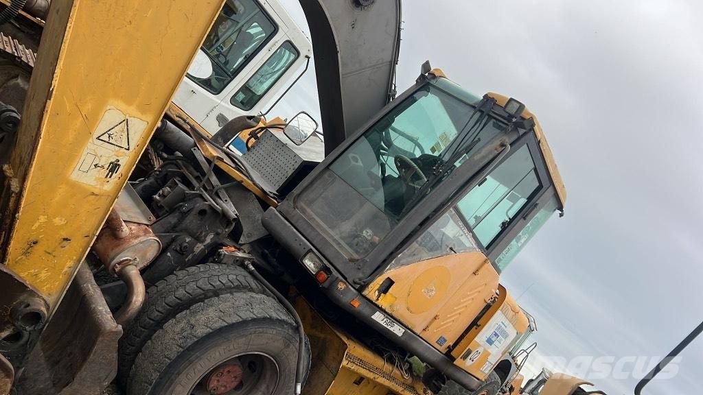 Volvo EW 160 Стрели и рамена
