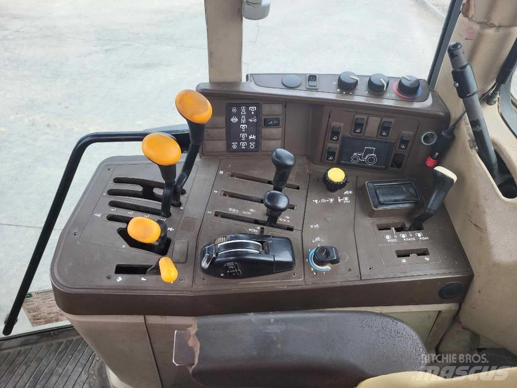 John Deere 6910 Трактори