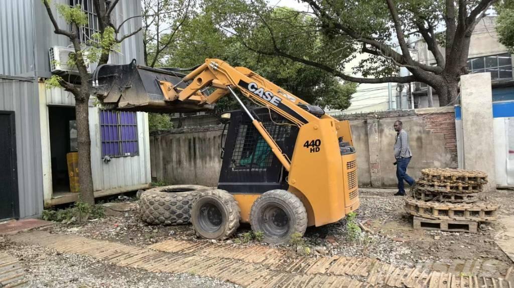 CASE 440 Мини товарачи
