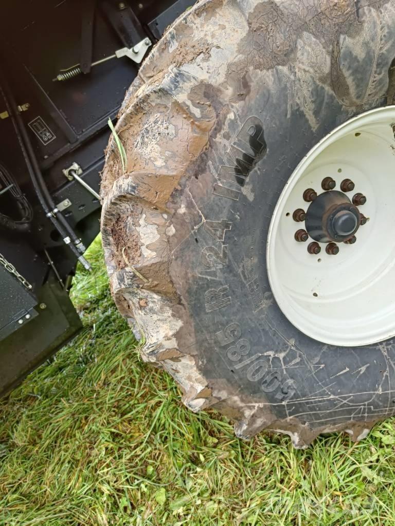 New Holland CX6.80 Комбайни