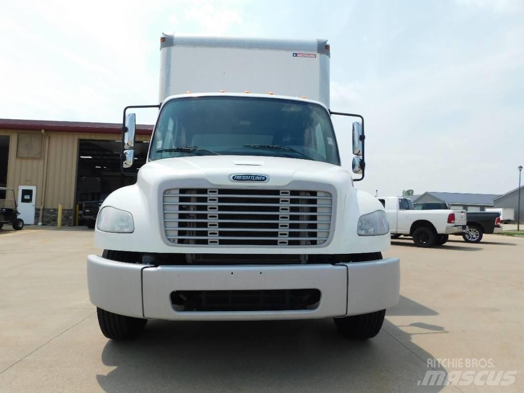 Freightliner M2 106 Автофургони
