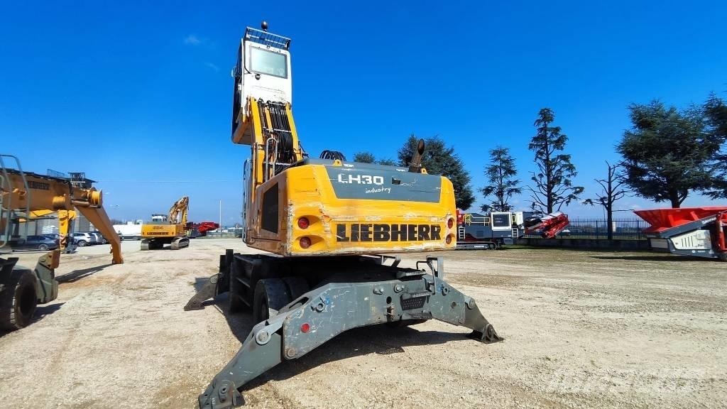Liebherr LH 30 M Оператори на отпадъци/индустрия
