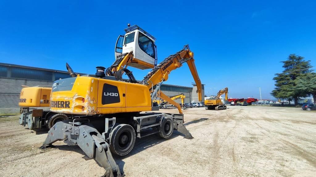 Liebherr LH 30 M Оператори на отпадъци/индустрия
