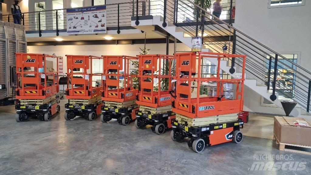 JLG ES 1330 L Ножични работни платформи