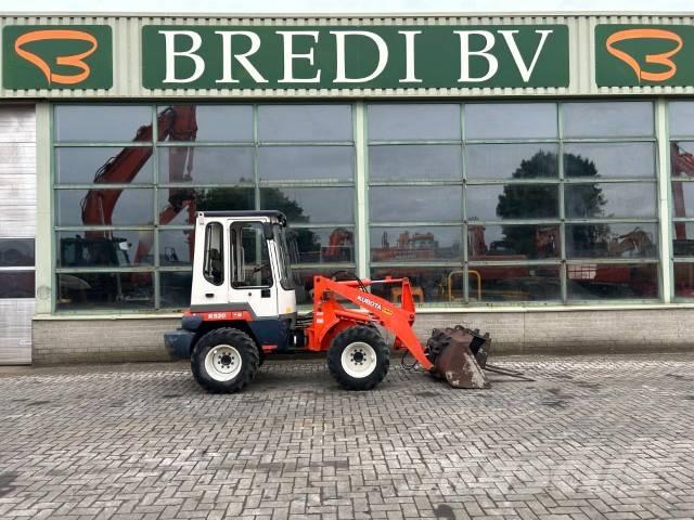Kubota R 520 Колесни товарачи