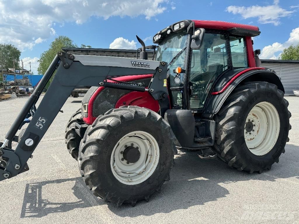 Valtra N141 Advance Трактори