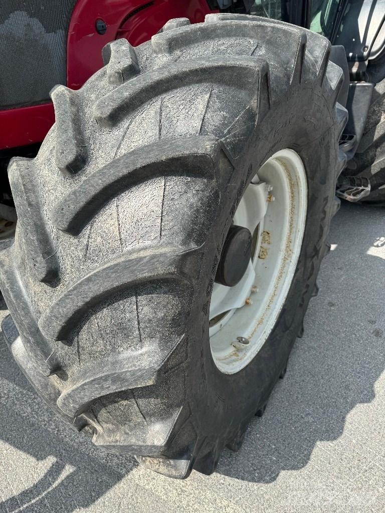 Valtra N141 Advance Трактори