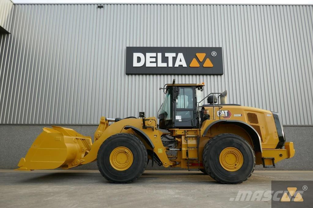 CAT 980M Колесни товарачи