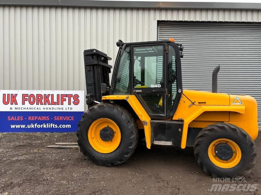 JCB 940 RT Камиони за херавни местности