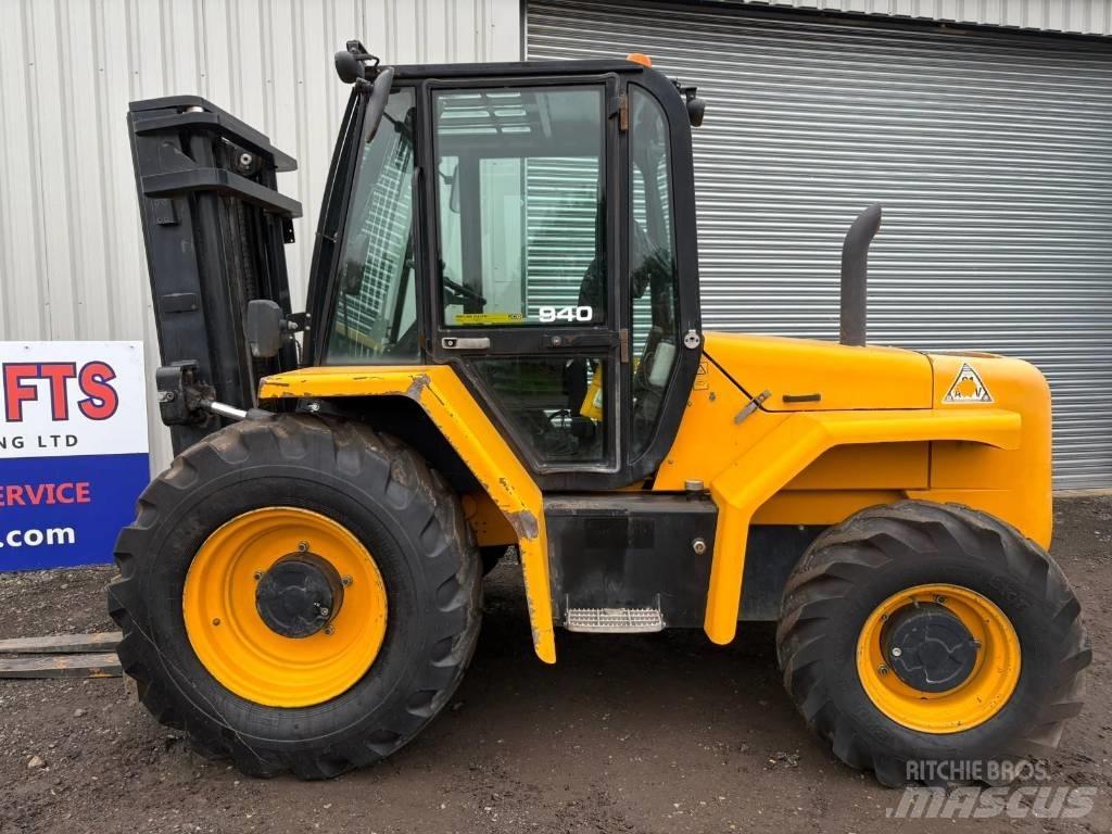 JCB 940 RT Камиони за херавни местности