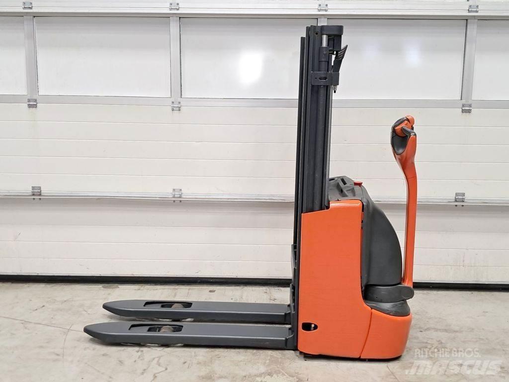 Linde L10B Колички високоповдигачи с теглич