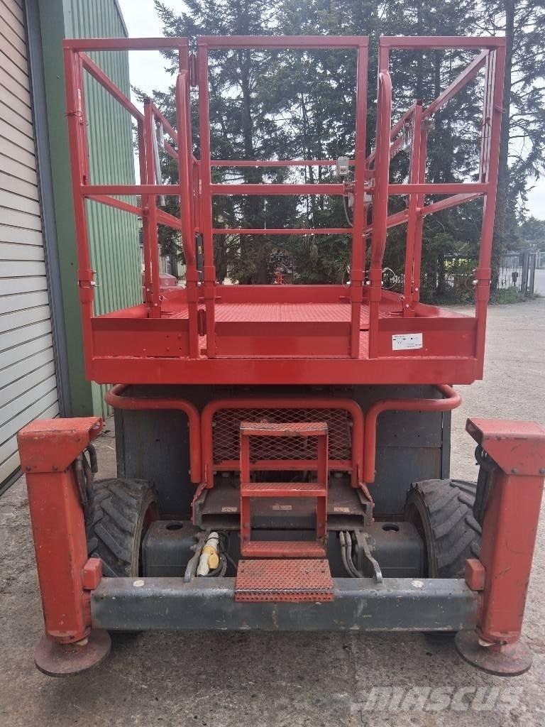 SkyJack SJ 6826 RT Ножични работни платформи