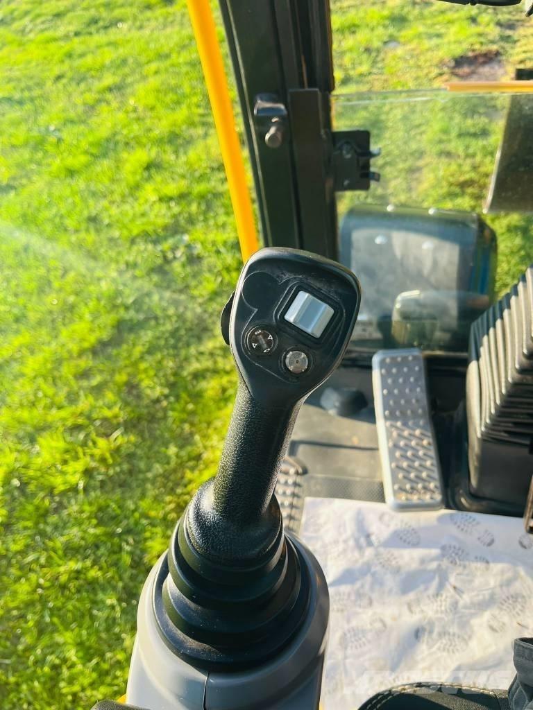 JCB 110 W Hydradig Колесни екскаватори