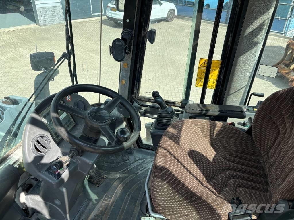 Liebherr L 538 Колесни товарачи