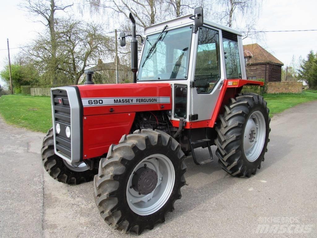Massey Ferguson 690 Трактори