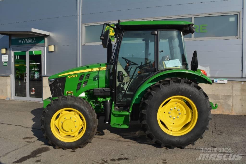 John Deere 5058E Трактори