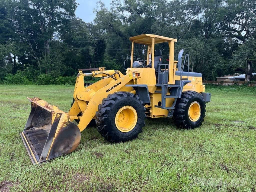 Komatsu WA 250-3L Колесни товарачи