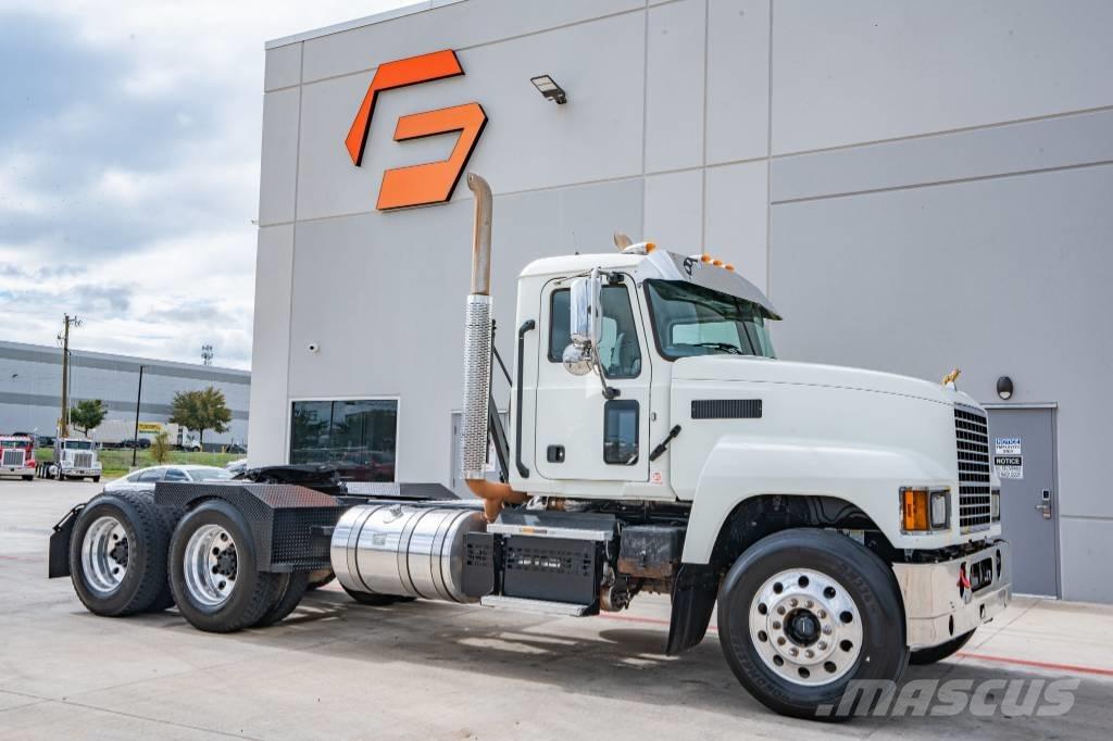Mack Pinnacle 64T Влекачи