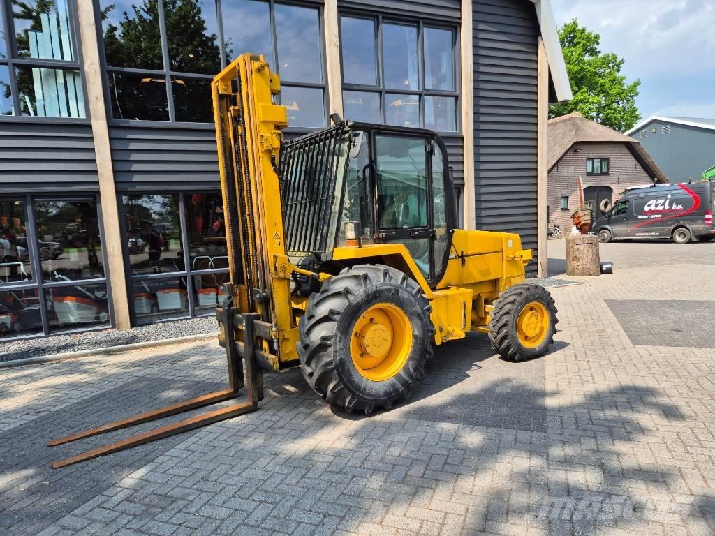 JCB 926 Камиони за херавни местности