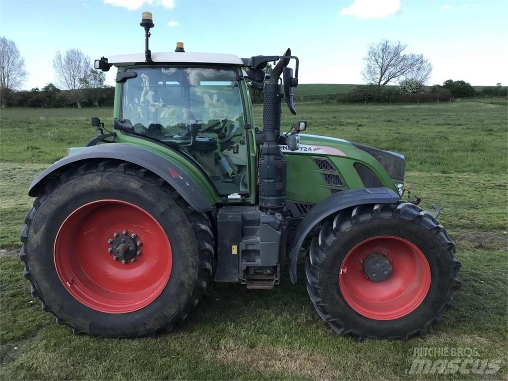Fendt 724 Vario Трактори