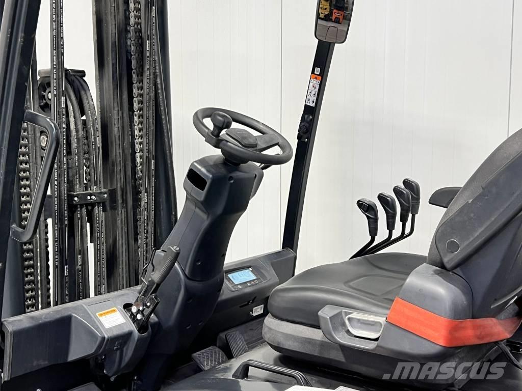 Doosan B50XC-7 Електрически вилични кари-повдигачи