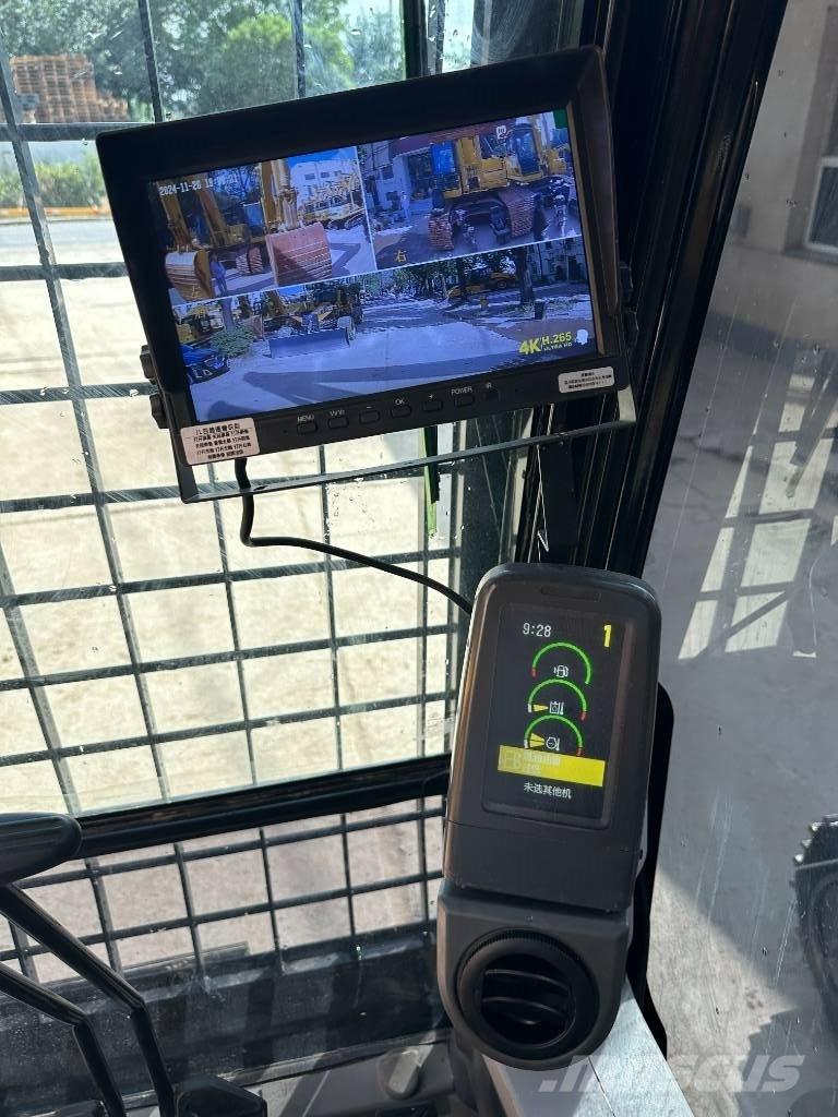 CAT CAT320D Средни екскаватори 7т - 12т