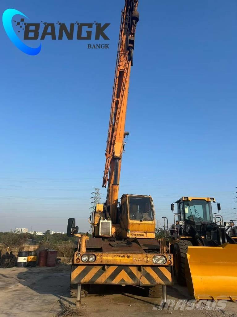 Kato KR 25 H Кранове за тежък терен