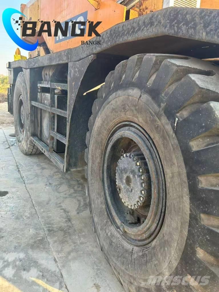 Kato KR 25 H Кранове за тежък терен