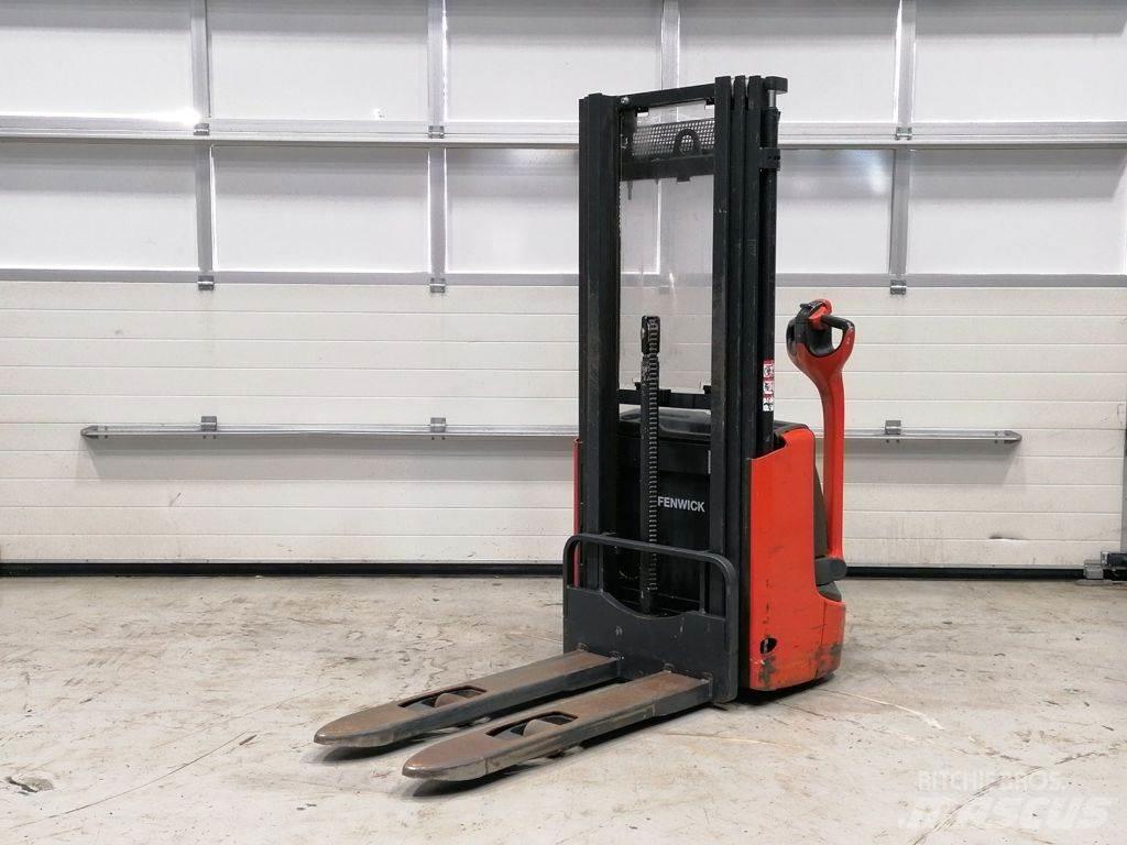 Linde L10 Колички високоповдигачи с теглич