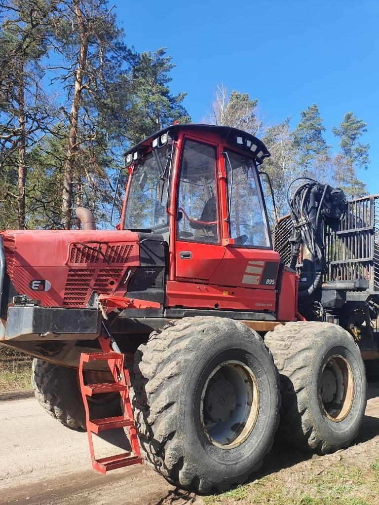 Komatsu 895 Форуардери