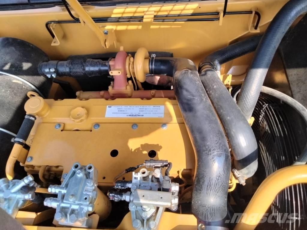 CAT 320 D Верижен екскаватор