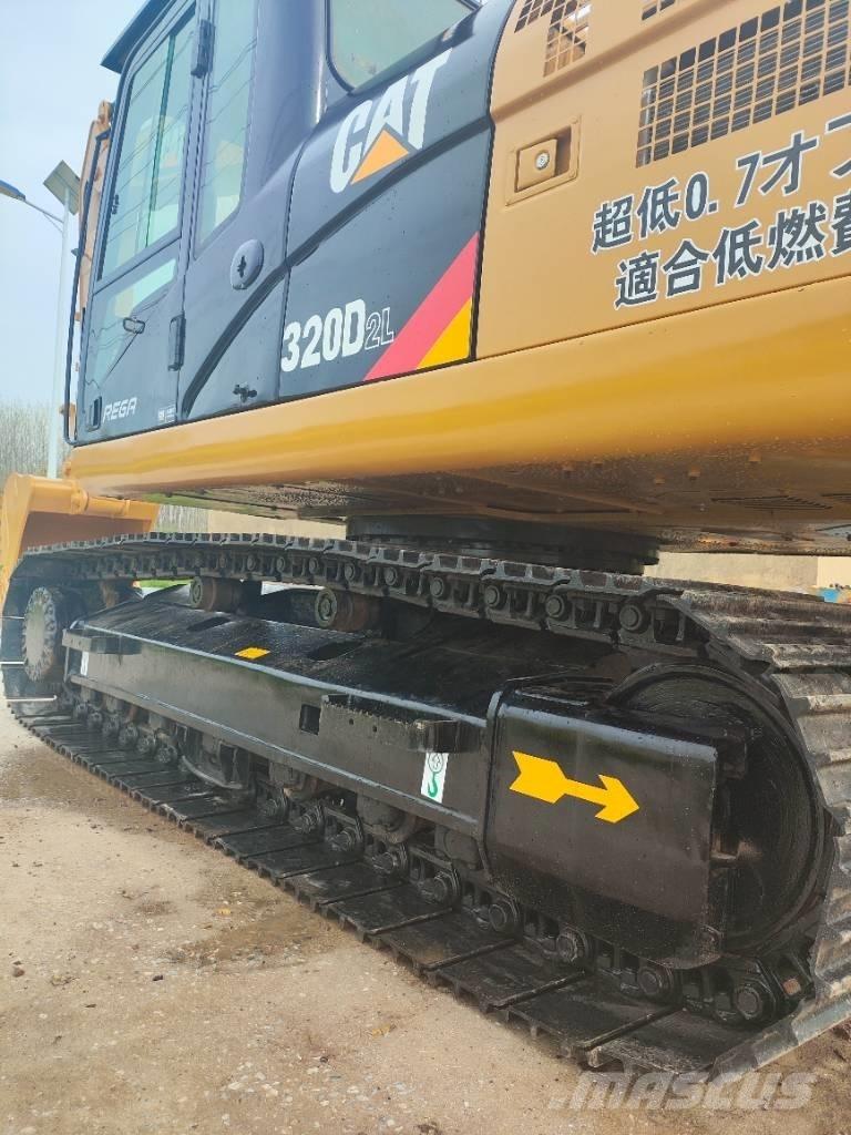 CAT 320 D Верижен екскаватор