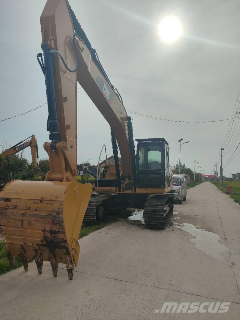 CAT 320 D Верижен екскаватор