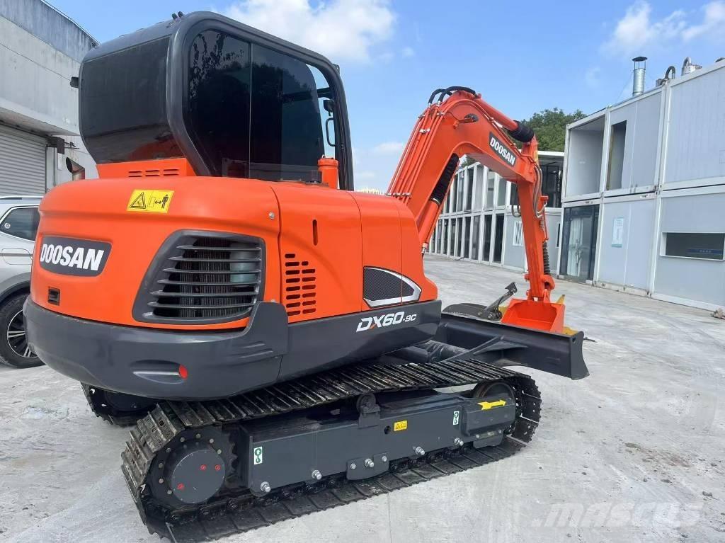 Doosan DX 60 Мини екскаватори < 7 т