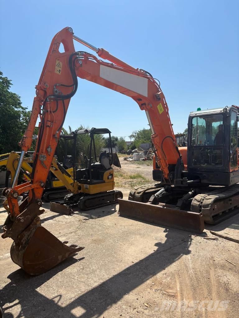 Doosan DX 80 R Средни екскаватори 7т - 12т
