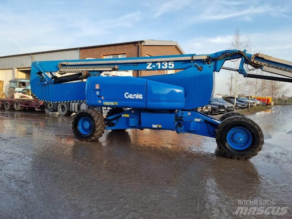 Genie Z 135 4x4 Съчленени стрелови подемници