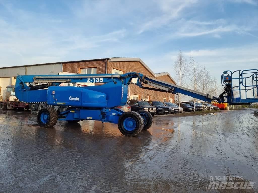 Genie Z 135 4x4 Съчленени стрелови подемници